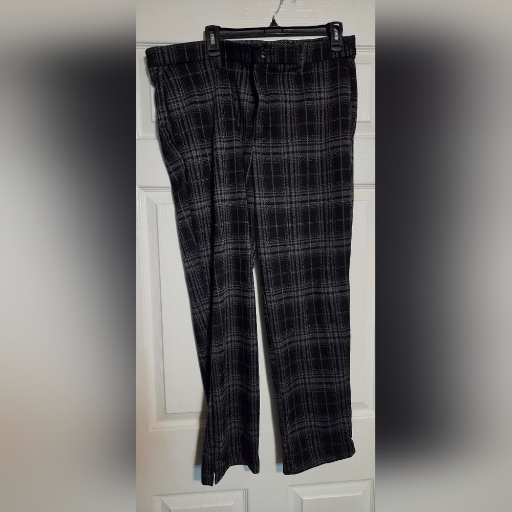 Lee Women's Black Plaid Pants